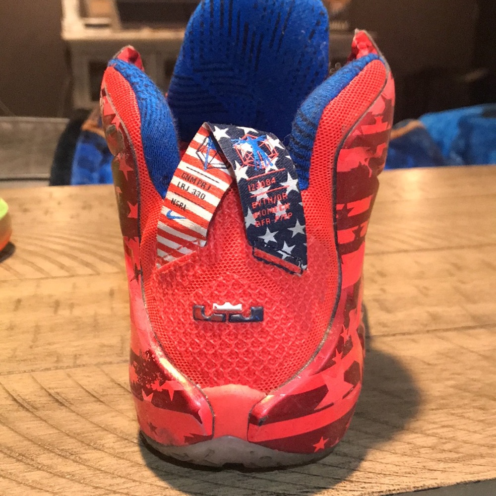 lebrons - Picture 3 of 4